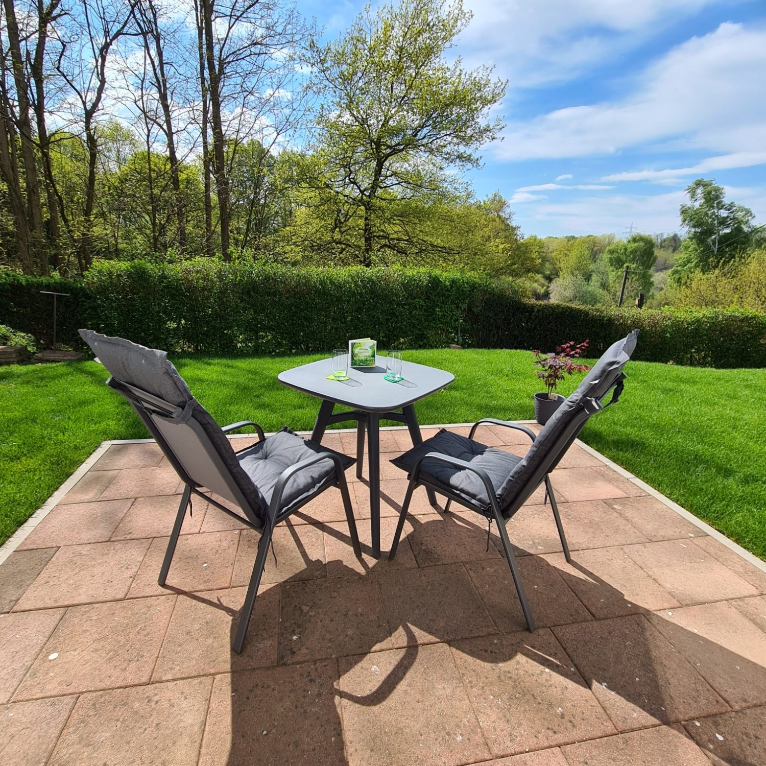Terrasse mit Blick ins Grüne