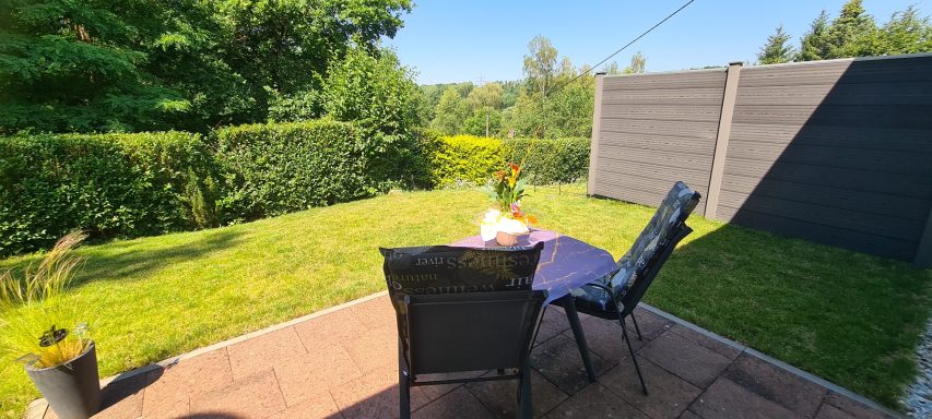 Blick in die Natur von der Terrasse